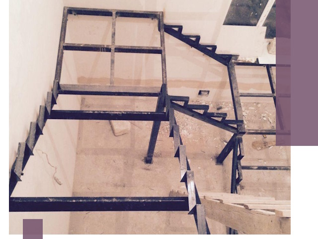 Монтаж лестниц на металлокаркасе в Салехарде быстро и качественно