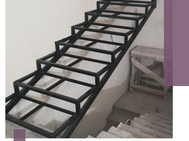 Демонтаж лестниц на металлокаркасе в Салехарде: быстрый вывоз и разбор