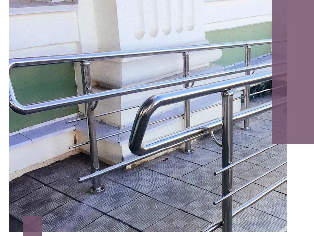 Ограждения пандусов из металла и нержавейки в Салехарде