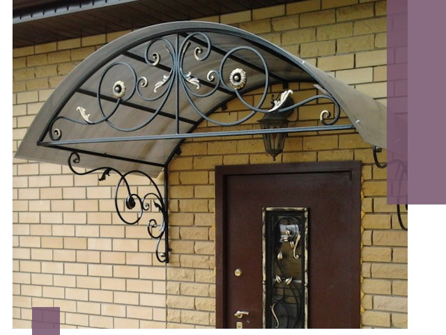 Изготовление козырьков из металла под ключ в Салехарде