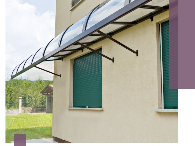 Козырьки над окнами в Салехарде — изготовление и монтаж по выгоде