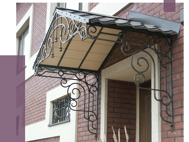 Двускатные козырьки в Салехарде под ключ от 13380 руб.