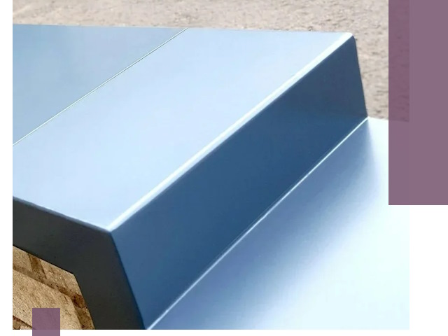 Крышки на парапет в Салехарде: изготовление и монтаж под ключ